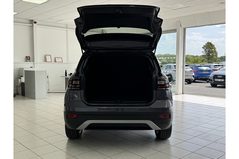 Volkswagen 1.0 TSI Active SUV 5dr Petrol DSG Euro 6 (s/s) (110 ps)