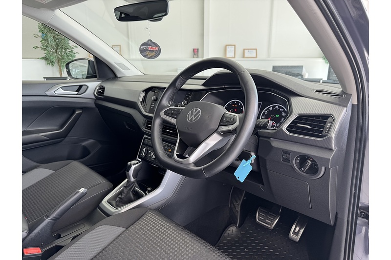 Volkswagen 1.0 TSI Active SUV 5dr Petrol DSG Euro 6 (s/s) (110 ps)