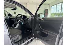 22/71 Volkswagen T-Cross 1.0 TSI Active Petrol DSG 110 ps