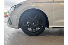 25/75 SEAT Ibiza 1.0 TSI FR Black Edition Petrol DSG 115 ps