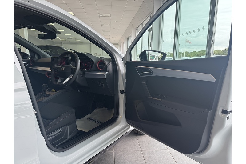 SEAT 1.0 TSI FR Black Edition Hatchback 5dr Petrol DSG Euro 6 (s/s) (115 ps)