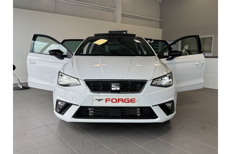 SEAT 1.0 TSI FR Black Edition Hatchback 5dr Petrol DSG Euro 6 (s/s) (115 ps)