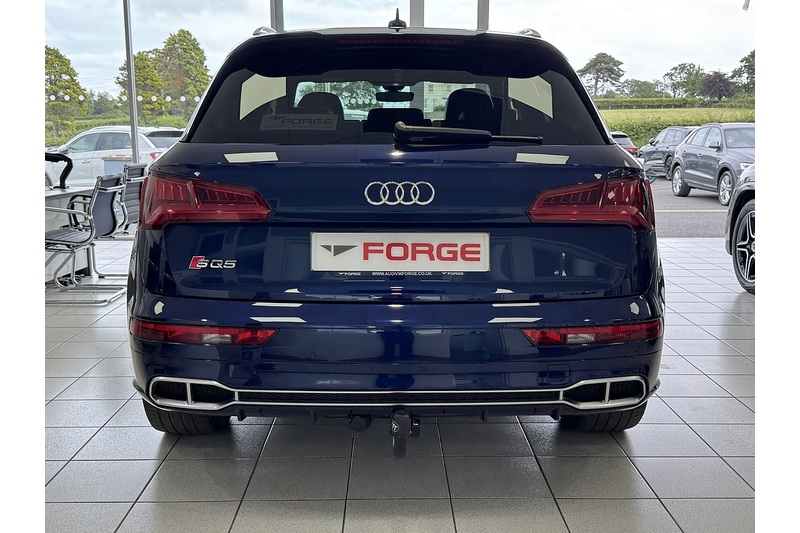 Audi 3.0 TDI V6 SUV 5dr Diesel Tiptronic quattro Euro 6 (s/s) (347 ps)