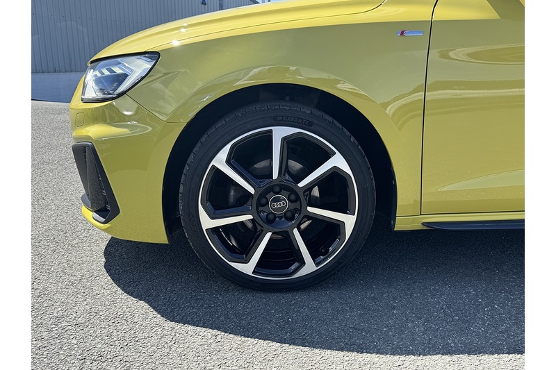 Audi 1.0 TFSI 30 Black Edition Sportback 5dr Petrol Manual Euro 6 (s/s) (110 ps)
