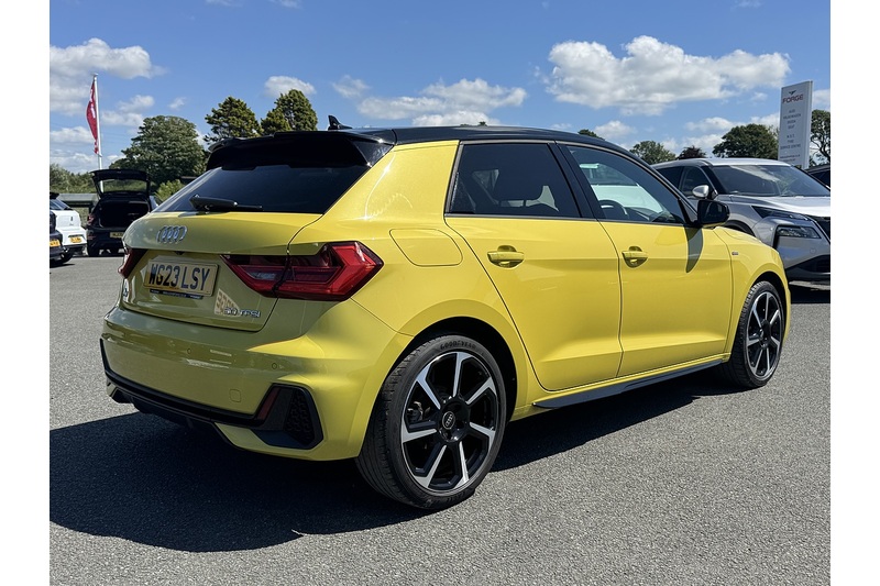 Audi 1.0 TFSI 30 Black Edition Sportback 5dr Petrol Manual Euro 6 (s/s) (110 ps)