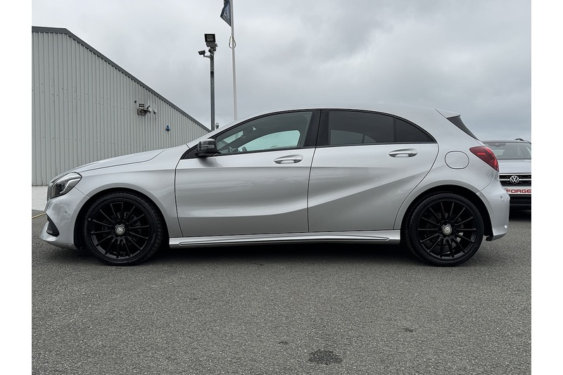 Mercedes-Benz 2.1 A200d AMG Line (Premium) Hatchback 5dr Diesel 7G-DCT Euro 6 (s/s) (136 ps)