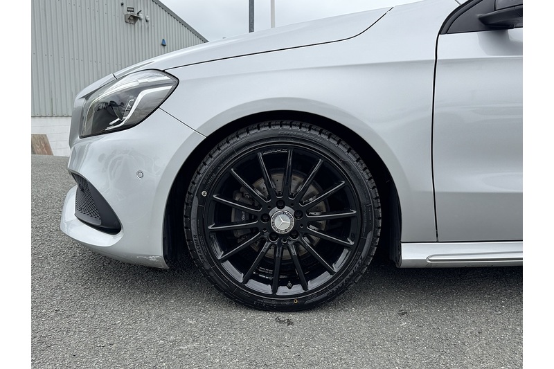 Mercedes-Benz 2.1 A200d AMG Line (Premium) Hatchback 5dr Diesel 7G-DCT Euro 6 (s/s) (136 ps)