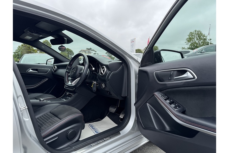 Mercedes-Benz 2.1 A200d AMG Line (Premium) Hatchback 5dr Diesel 7G-DCT Euro 6 (s/s) (136 ps)