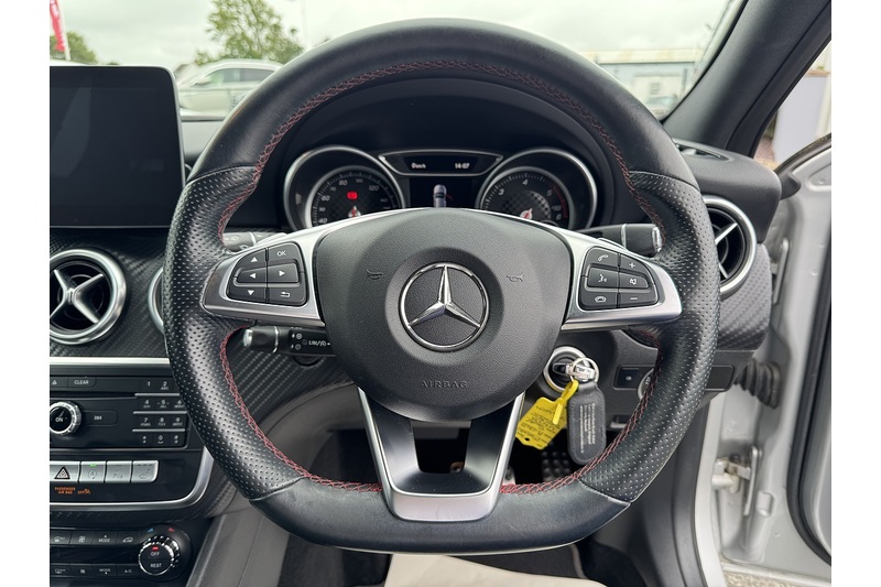 Mercedes-Benz 2.1 A200d AMG Line (Premium) Hatchback 5dr Diesel 7G-DCT Euro 6 (s/s) (136 ps)