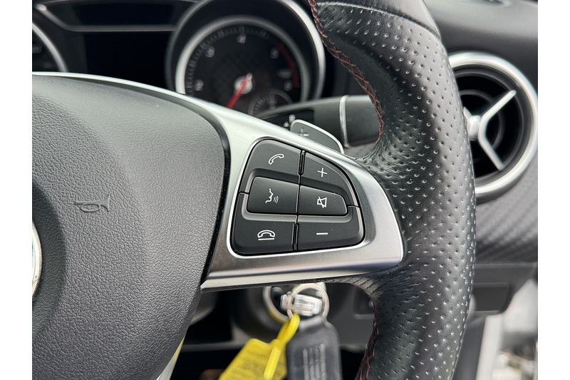Mercedes-Benz 2.1 A200d AMG Line (Premium) Hatchback 5dr Diesel 7G-DCT Euro 6 (s/s) (136 ps)