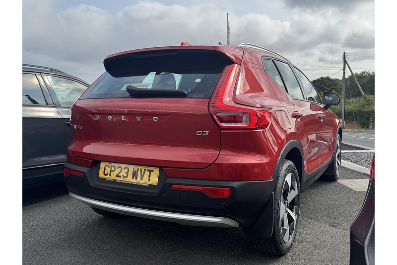 Volvo B3 MHEV Core SUV 2.0 Automatic Petrol Hybrid