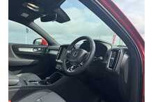23/23 Volvo XC40 B3 MHEV Core SUV 2.0 Automatic Petrol Hybrid