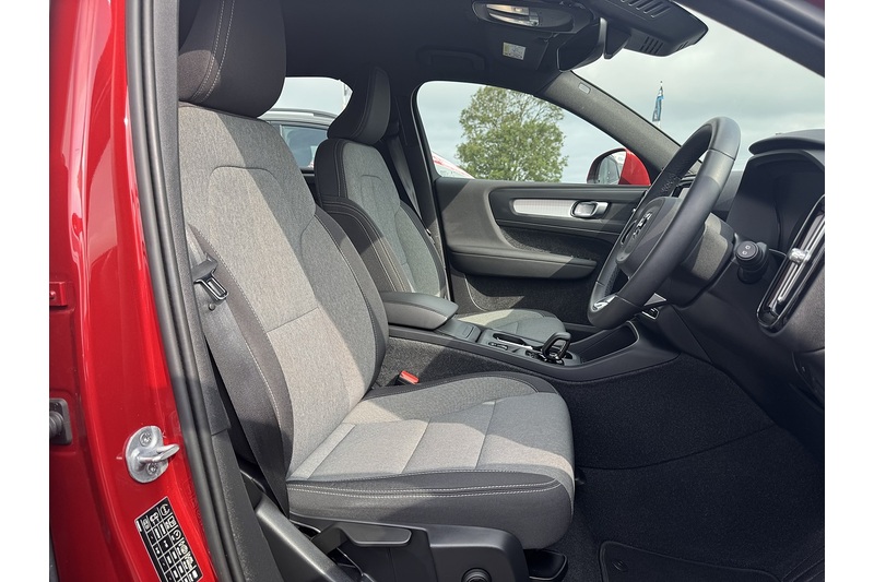 Volvo B3 MHEV Core SUV 2.0 Automatic Petrol Hybrid