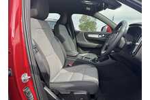 23/23 Volvo XC40 B3 MHEV Core SUV 2.0 Automatic Petrol Hybrid