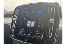 23/23 Volvo XC40 B3 MHEV Core SUV 2.0 Automatic Petrol Hybrid