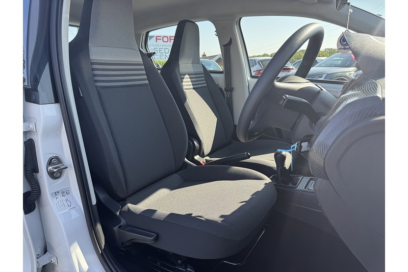 Volkswagen 1.0 up! Hatchback 5dr Petrol Manual Euro 6 (s/s) (65 ps)