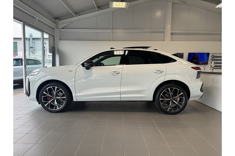 Audi Sportback Edition 1 Tfsi Quattro  204 PS S Tronic 2.0 5dr Estate Semi Auto Petrol