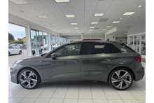 25/25 Audi A3 1.5 TFSI 35 Black Edition Sportback S Tronic 150 ps