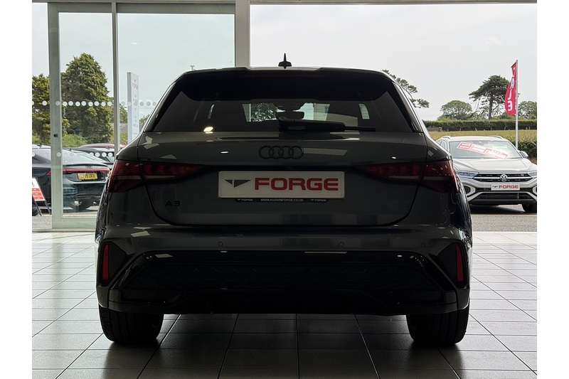 Audi 1.5 TFSI 35 Black Edition Sportback 5dr Petrol S Tronic Euro 6 (s/s) (150 ps)