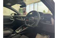 25/25 Audi A3 1.5 TFSI 35 Black Edition Sportback S Tronic 150 ps