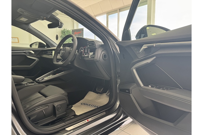 Audi 1.5 TFSI 35 Black Edition Sportback 5dr Petrol S Tronic Euro 6 (s/s) (150 ps)