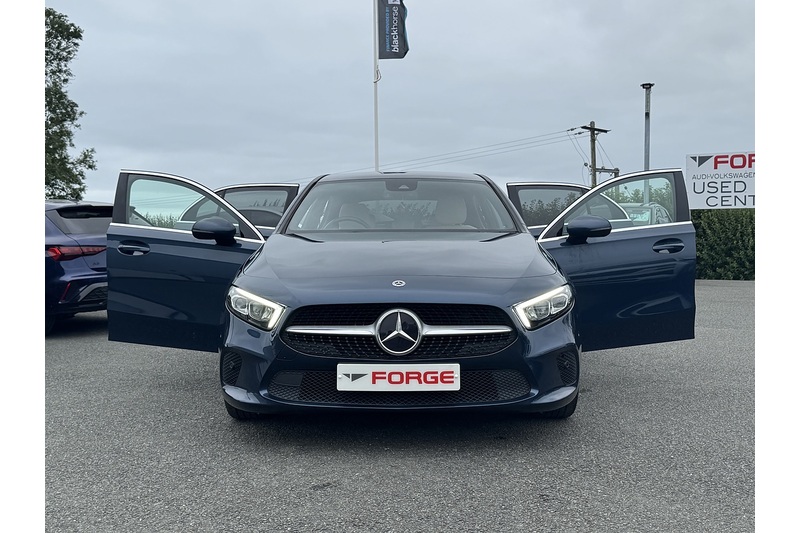Mercedes-Benz 1.3 A180 Sport Edition (Executive) Hatchback 5dr Petrol 7G-DCT Euro 6 (s/s) (136 ps)