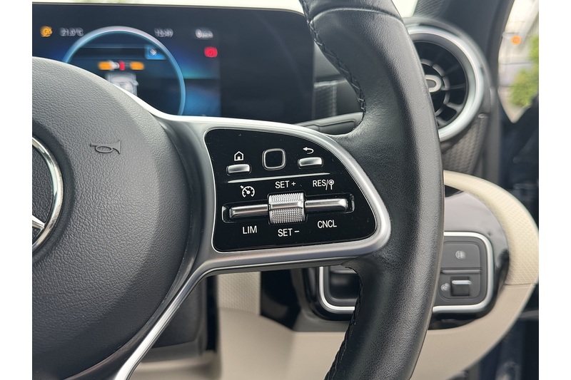 Mercedes-Benz 1.3 A180 Sport Edition (Executive) Hatchback 5dr Petrol 7G-DCT Euro 6 (s/s) (136 ps)
