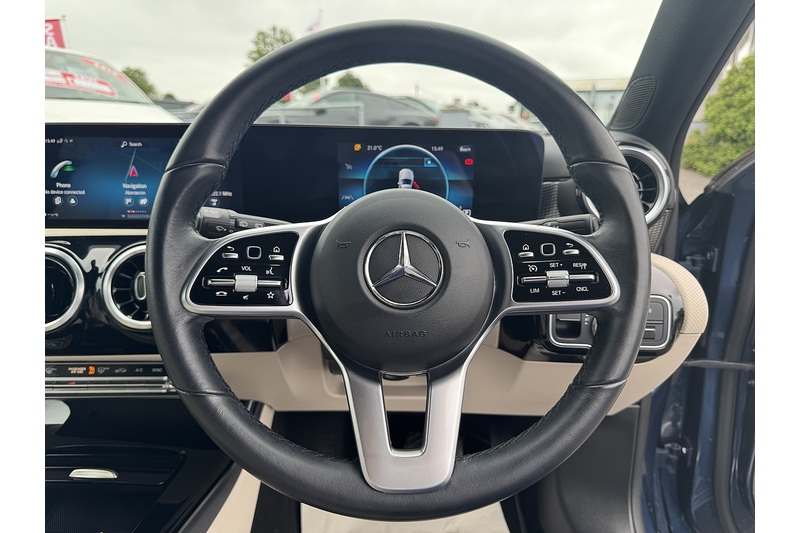 Mercedes-Benz 1.3 A180 Sport Edition (Executive) Hatchback 5dr Petrol 7G-DCT Euro 6 (s/s) (136 ps)