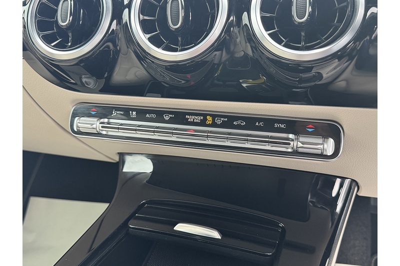 Mercedes-Benz 1.3 A180 Sport Edition (Executive) Hatchback 5dr Petrol 7G-DCT Euro 6 (s/s) (136 ps)