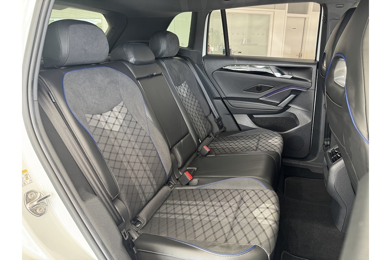 Volkswagen 1.5 eTSI MHEV R-Line Launch Edition SUV 5dr Petrol Hybrid DSG Euro 6 (s/s) (150 ps)