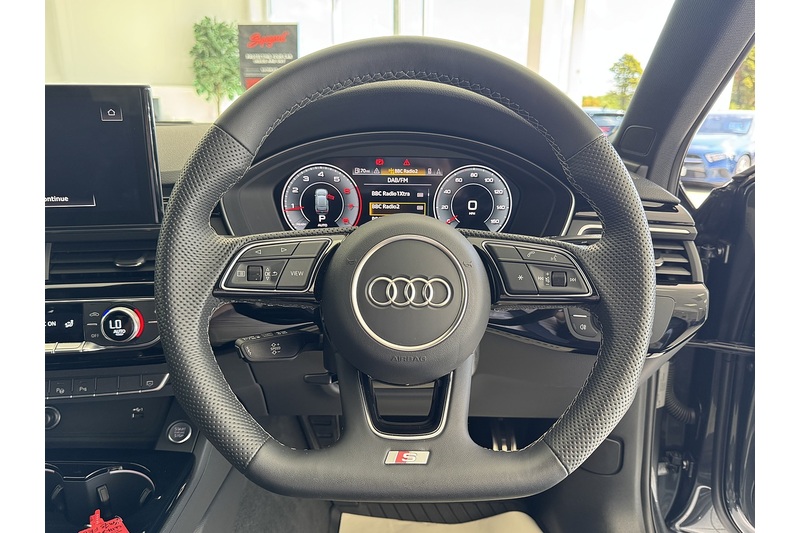Audi 2.0 TFSI 40 Black Edition Estate 5dr Petrol S Tronic Euro 6 (s/s) (204 ps)