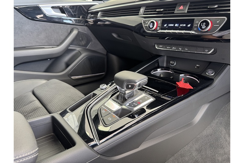 Audi 2.0 TFSI 40 Black Edition Estate 5dr Petrol S Tronic Euro 6 (s/s) (204 ps)