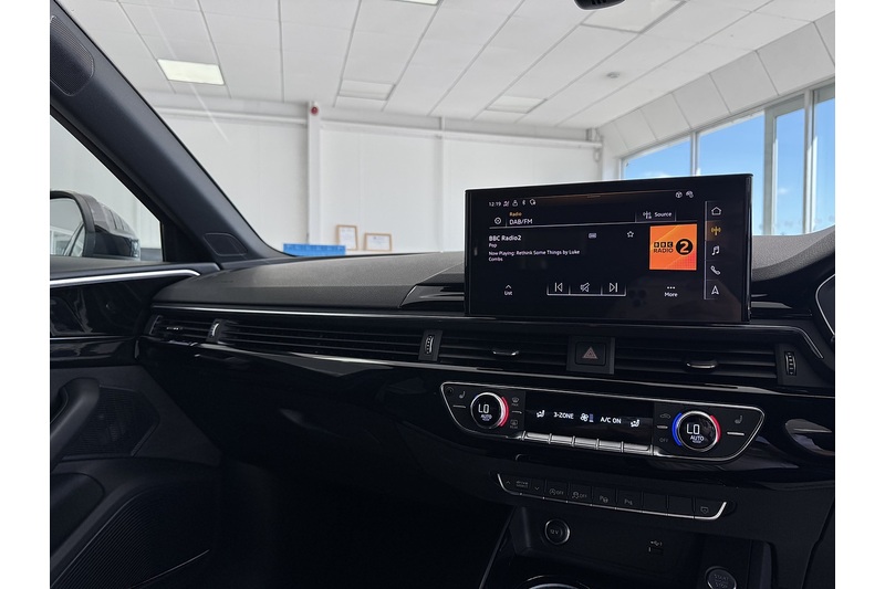 Audi 2.0 TFSI 40 Black Edition Estate 5dr Petrol S Tronic Euro 6 (s/s) (204 ps)