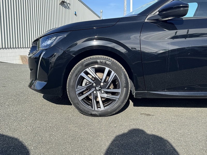 Peugeot 1.5 BlueHDi Allure Premium Hatchback 5dr Diesel Manual Euro 6 (s/s) (100 ps)
