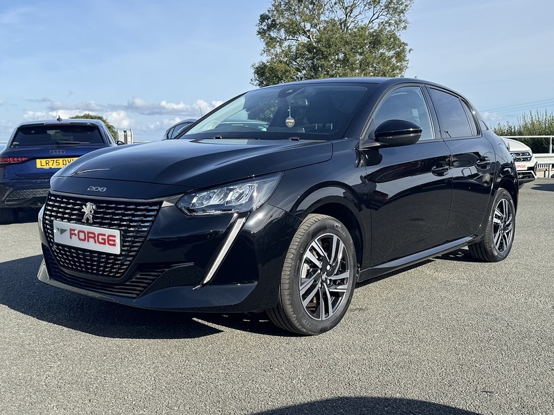 Peugeot 1.5 BlueHDi Allure Premium Hatchback 5dr Diesel Manual Euro 6 (s/s) (100 ps)