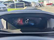 22/22 Peugeot 208 1.5 BlueHDi Allure Premium Manual 100 ps