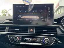 20/20 Audi A4 2.0 TFSI 35 Black Edition Estate 5dr Petrol S Tronic Euro 6 (s/s) (150 ps)