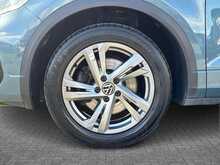 22/22 Volkswagen T-Roc 2.0 TDI R-Line Diesel DSG 150 ps