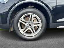 22/22 Audi Q5 2.0 TDI 40 Sport Sportback Diesel S Tronic quattro 204 ps