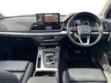 22/22 Audi Q5 2.0 TDI 40 Sport Sportback Diesel S Tronic quattro 204 ps