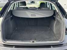 22/22 Audi Q5 2.0 TDI 40 Sport Sportback Diesel S Tronic quattro 204 ps