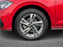 24/74 Volkswagen Polo 1.0 TSI R-Line Petrol DSG  (110 ps)