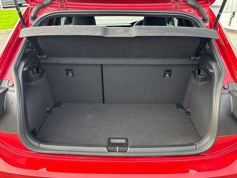 Volkswagen 1.0 TSI R-Line Hatchback 5dr Petrol DSG Euro 6 (s/s) (110 ps)