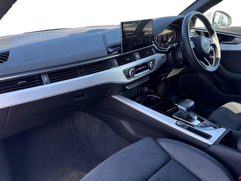 Audi 2.0 TDI 35 S line Estate 5dr Diesel S Tronic Euro 6 (s/s) (163 ps)