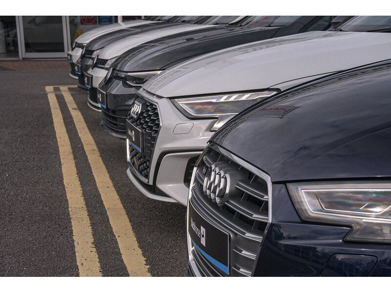 Audi 2.0 TDI 35 S line Estate 5dr Diesel S Tronic Euro 6 (s/s) (163 ps)