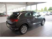 19/19 Volkswagen T-Roc 2.0 TDI SE 150PS 6 SPEED MANUAL SUV 5dr