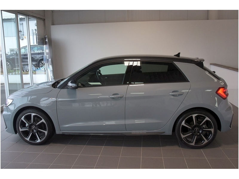 Audi 1.5 TFSI 35 Black Edition Sportback 5dr Petrol S Tronic Euro 6 (s/s) (150 ps)