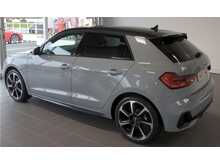 22/22 Audi A1 TFSI Black Edition