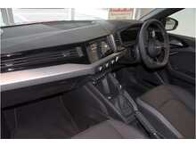22/22 Audi A1 TFSI Black Edition