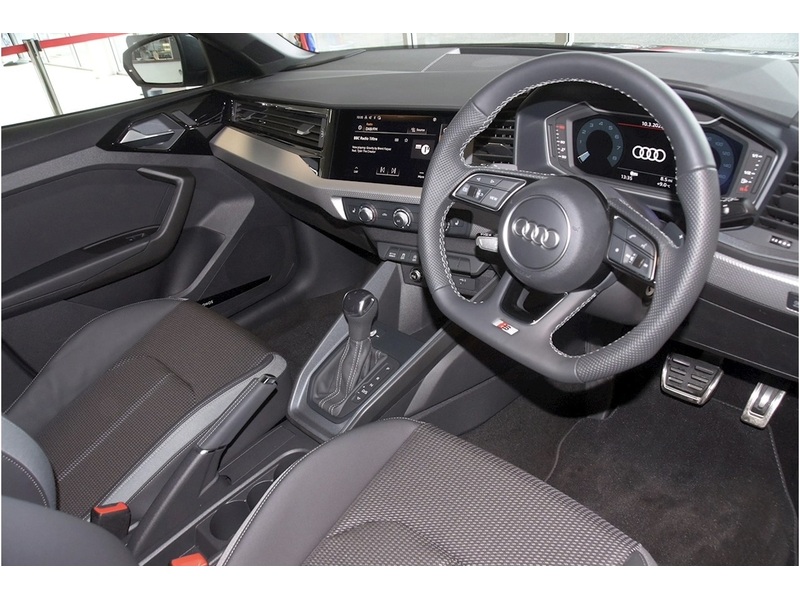 Audi 1.5 TFSI 35 Black Edition Sportback 5dr Petrol S Tronic Euro 6 (s/s) (150 ps)